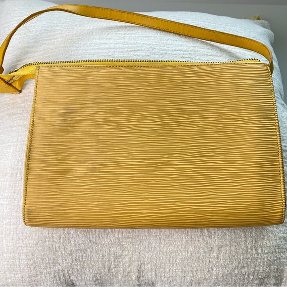 Vintage Louis Vuitton Yellow Epi Leather Pochette Clutch Bag - Picture 11 of 15